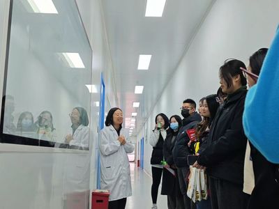 新商科教学部联合鱼城书院走进天府可乐工厂开展公共关系服务实践教学